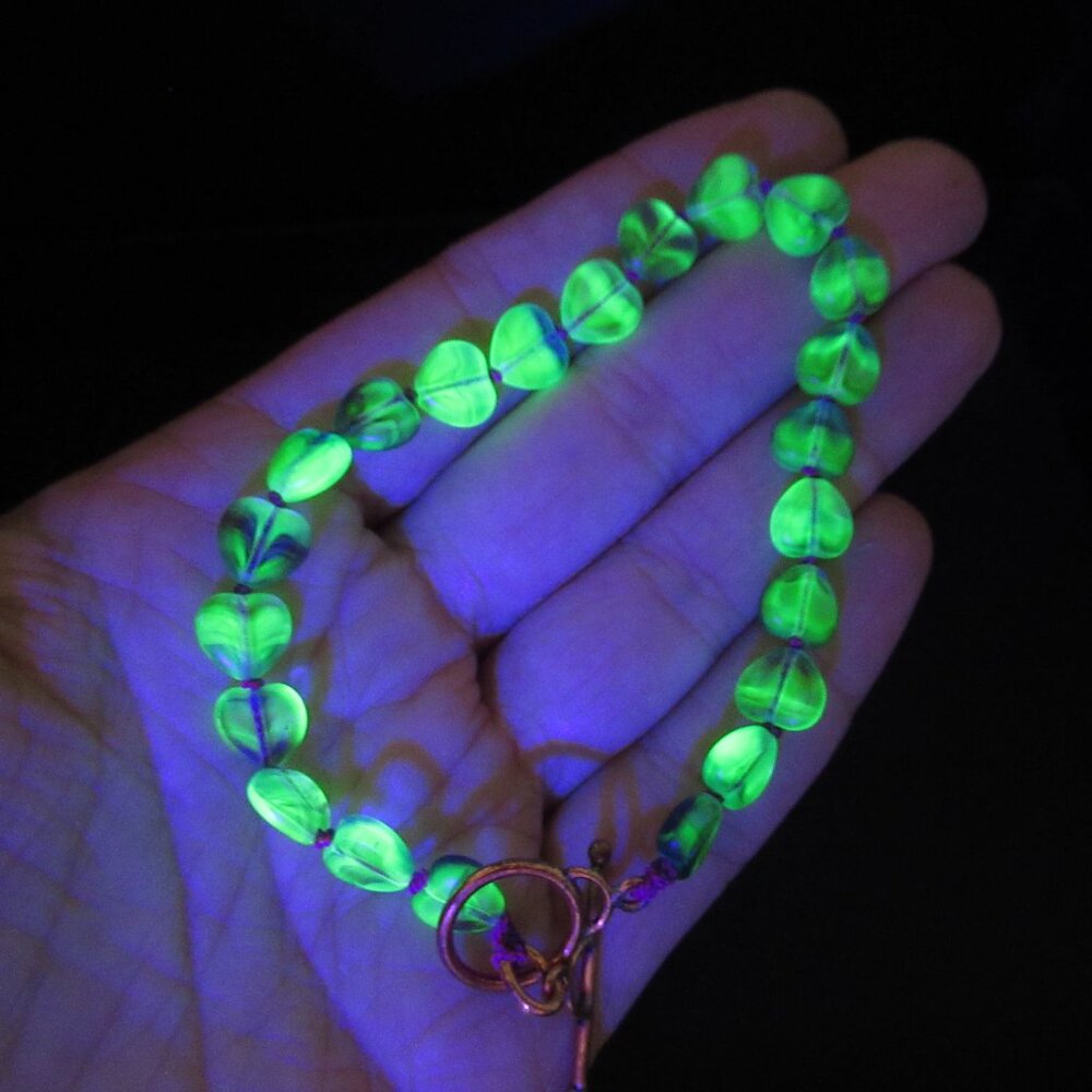UG heart bead bracelet